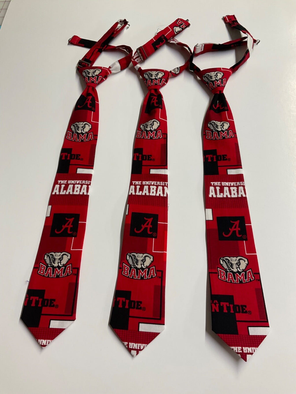 Alabama Crimson tides kids to pre teens Pre-tied  Ties
