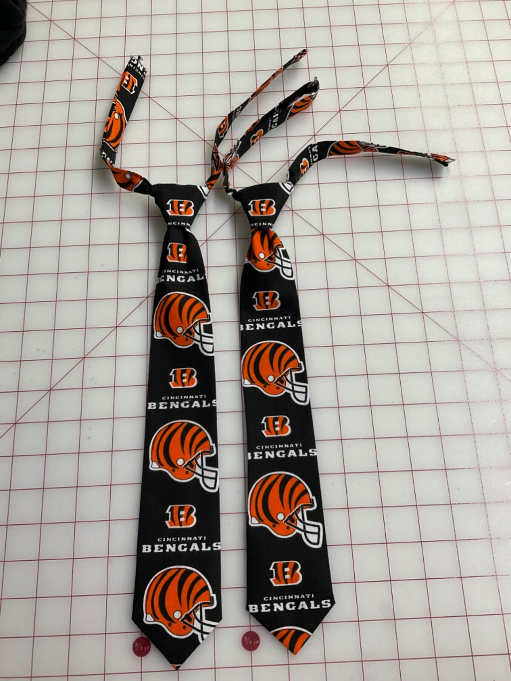 Cincinnati Bengals Kids to pre teen Pre-tied  Ties