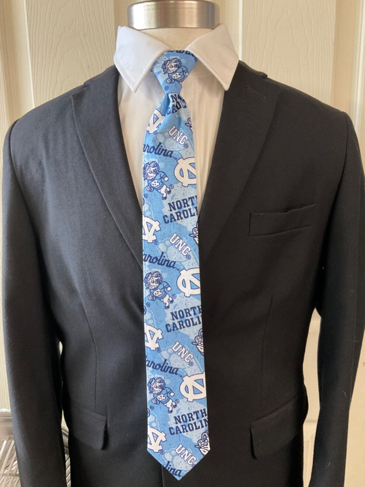 North Carolina Tarheels Kids to pre teen Pre-tied  Ties