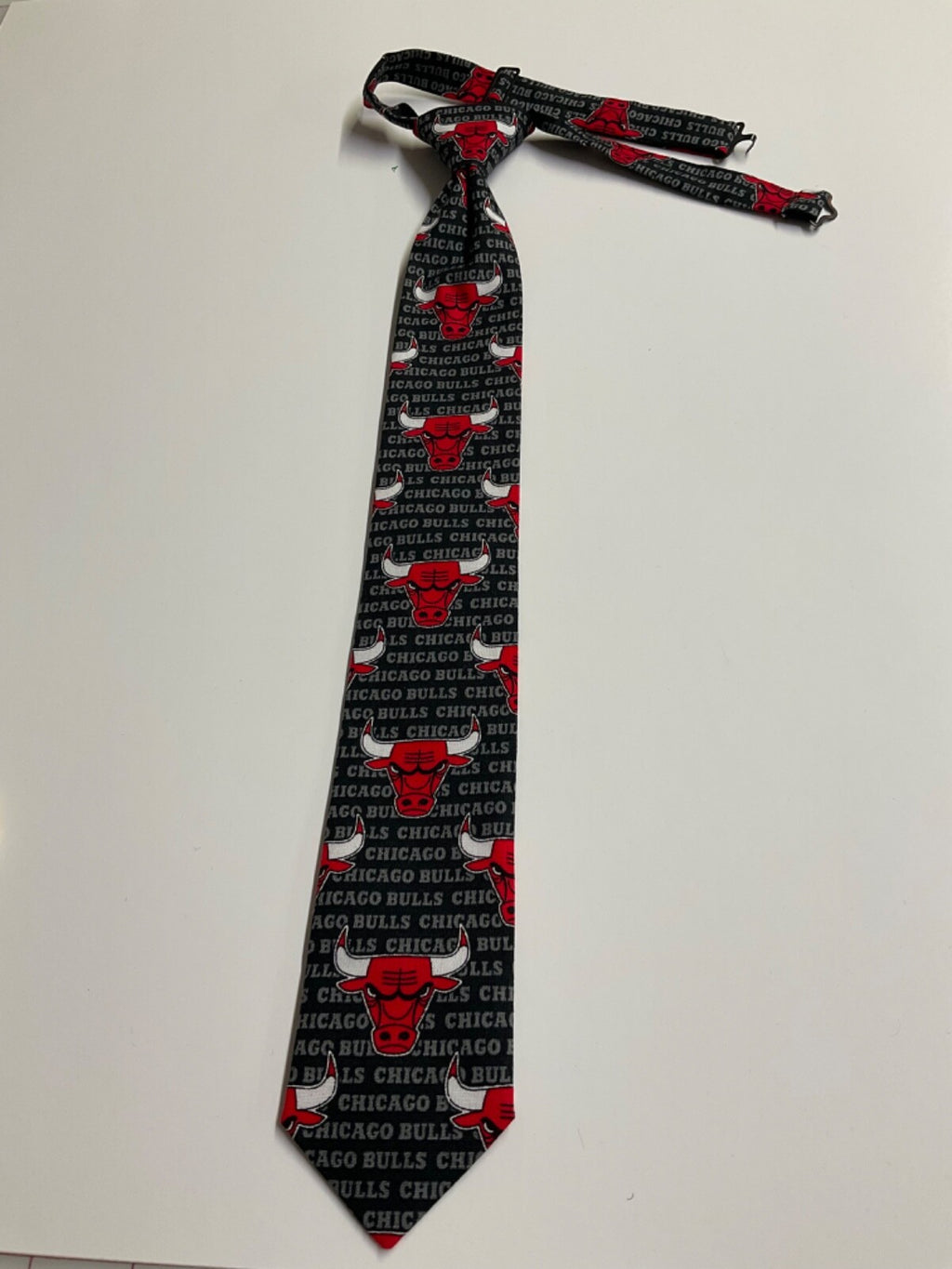 Chicago Bulls Kids to pre teen Pre-tied  Ties