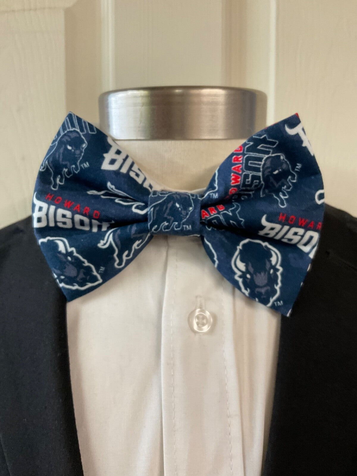 Howard Bisons  Pre-tied Bow Ties