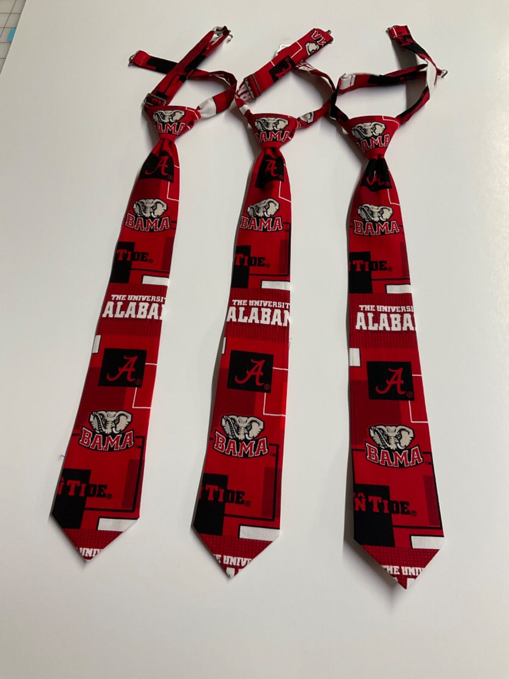 Alabama Crimson tides kids to pre teens Pre-tied  Ties