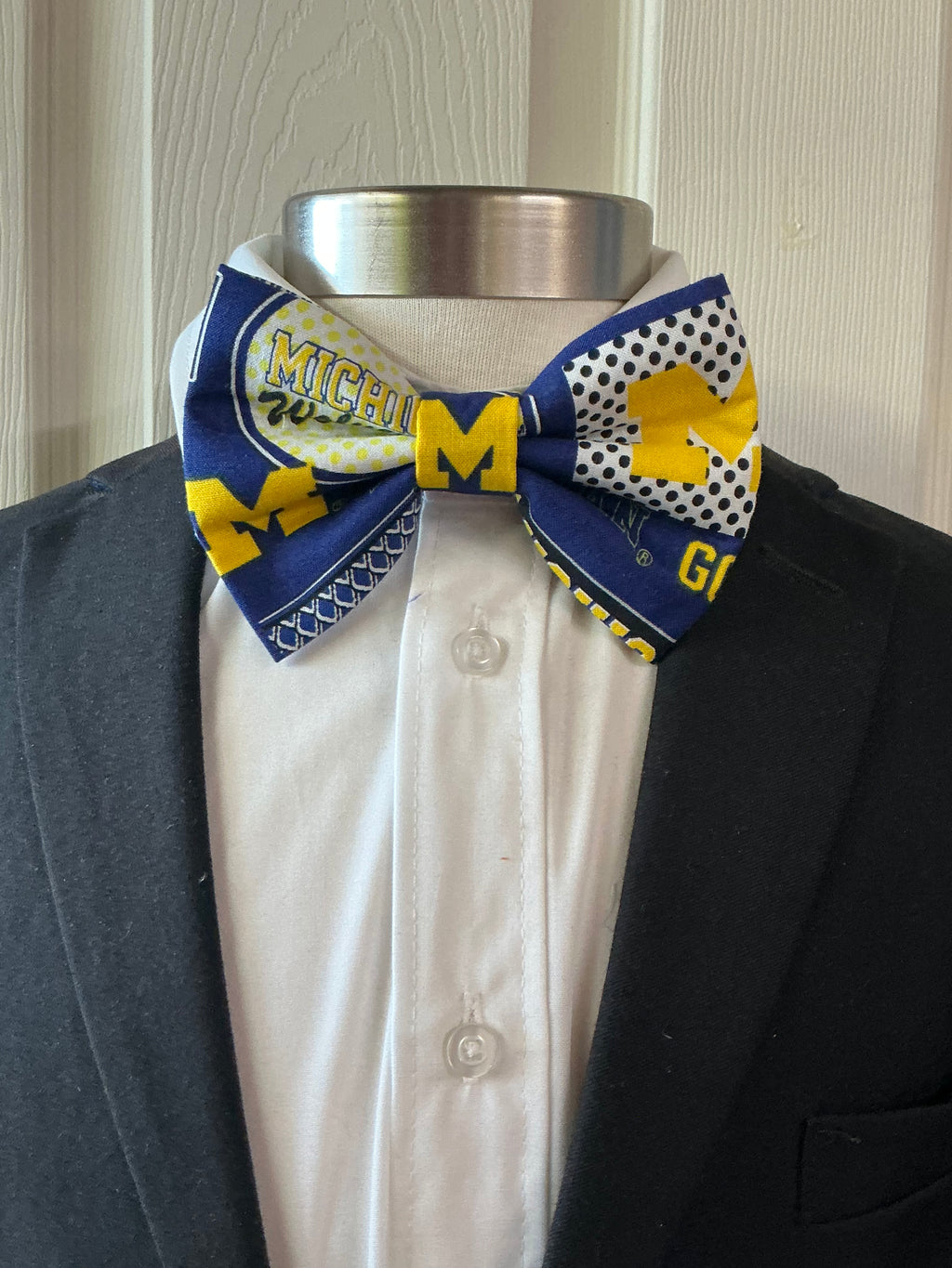 Michigan Wolverines Bow tie